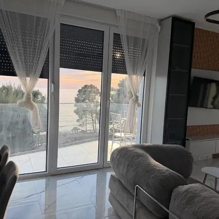 With Balcony And Sea View Apartment